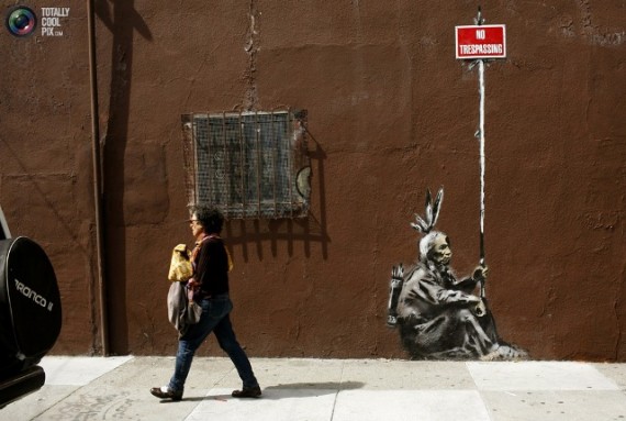 best-banksy-graffiti-04-570x383