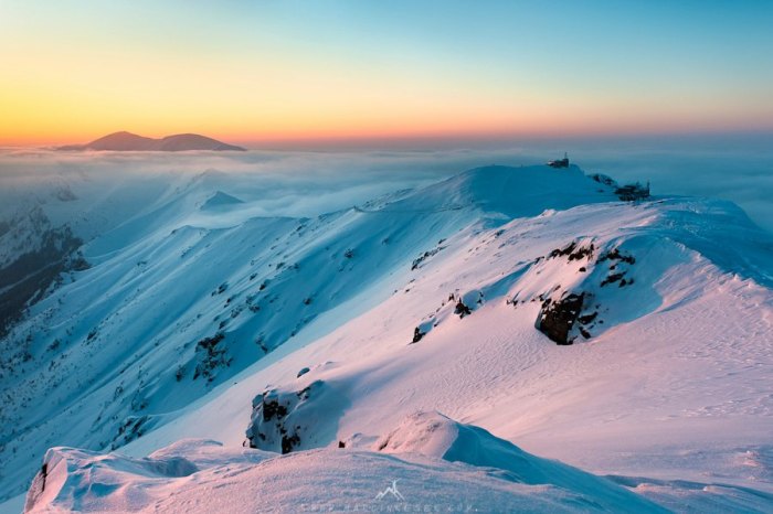 387397_383932651705381_1021958126_n