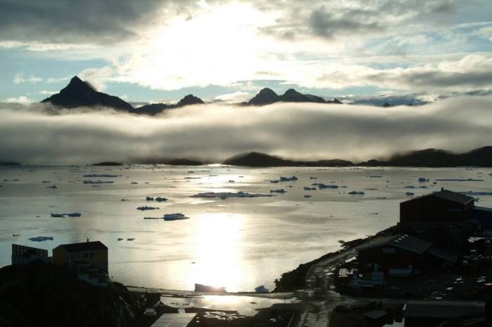 977363_604306192961940_1670222013_o